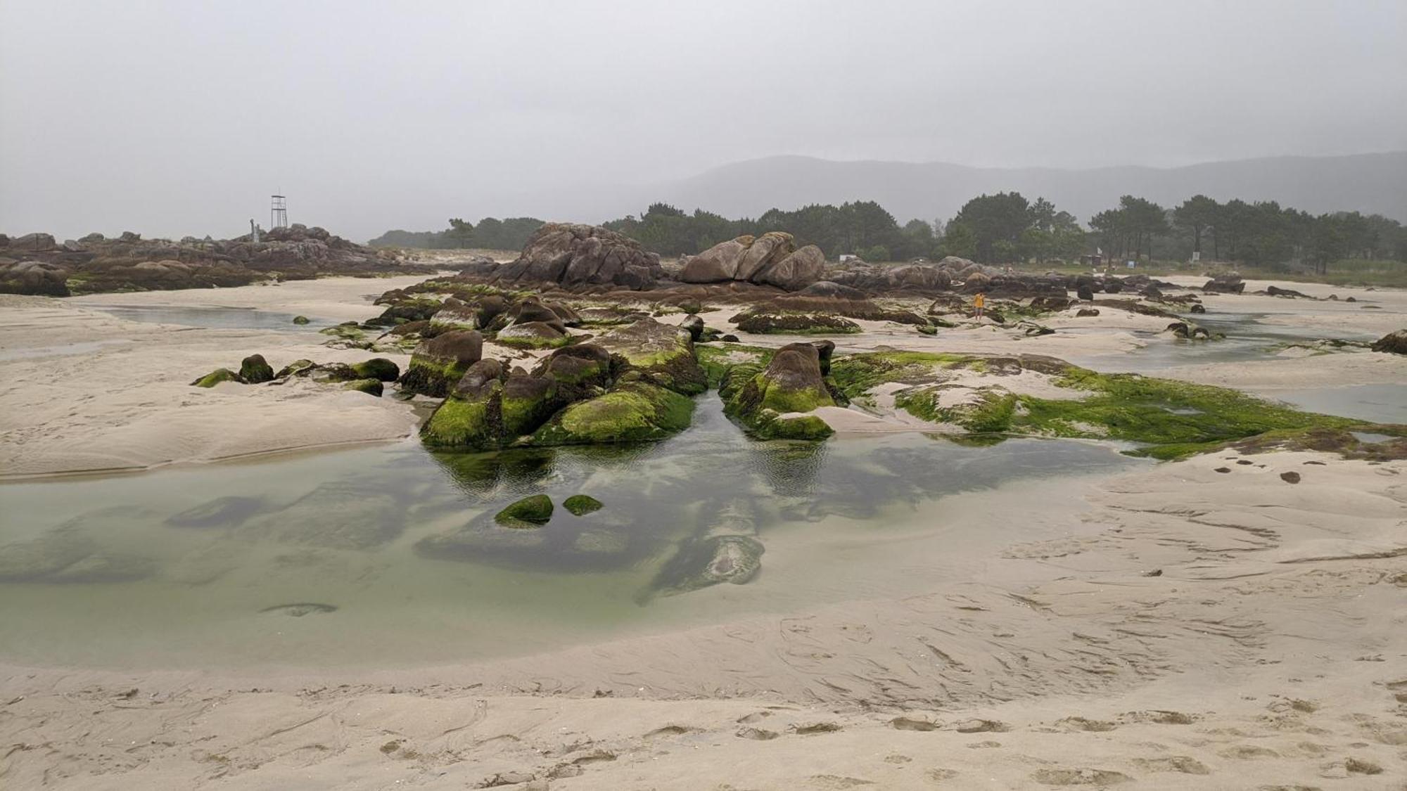 Muros Sobre El Mar Luaran gambar